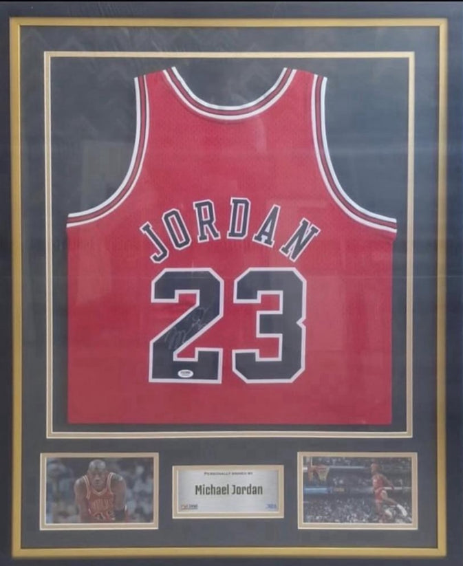 Micheal Jordan Signed Shirt